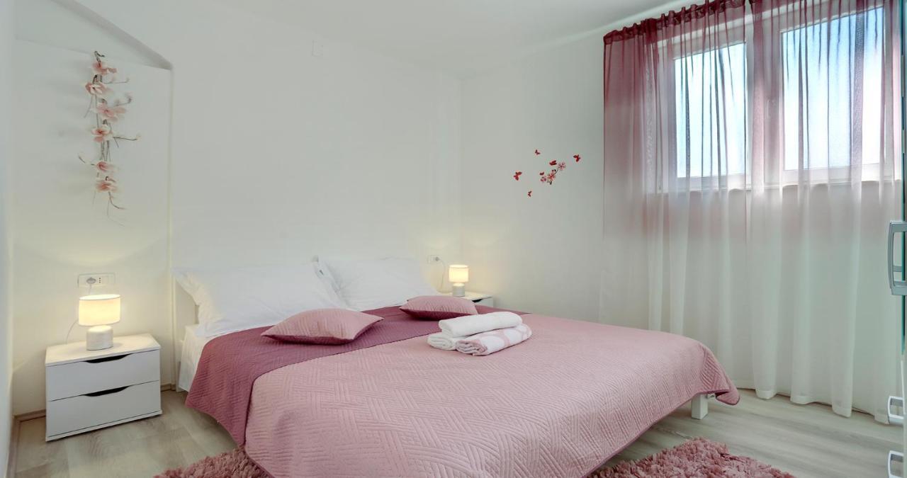 Adorable Apartment Ena Kaštela Zewnętrze zdjęcie