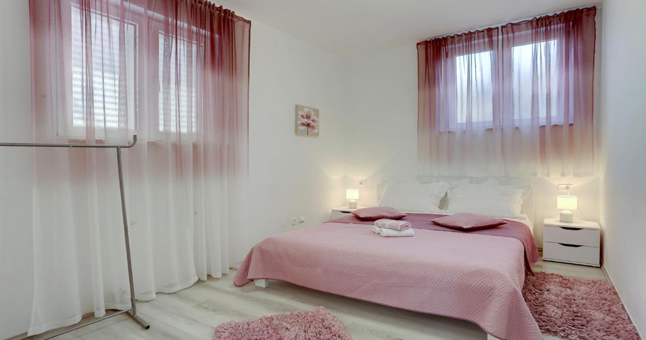 Adorable Apartment Ena Kaštela Zewnętrze zdjęcie