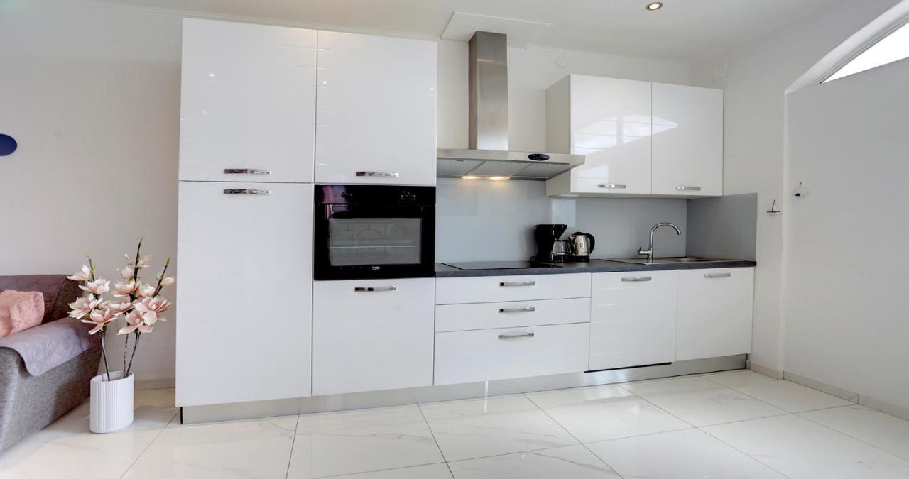 Adorable Apartment Ena Kaštela Zewnętrze zdjęcie