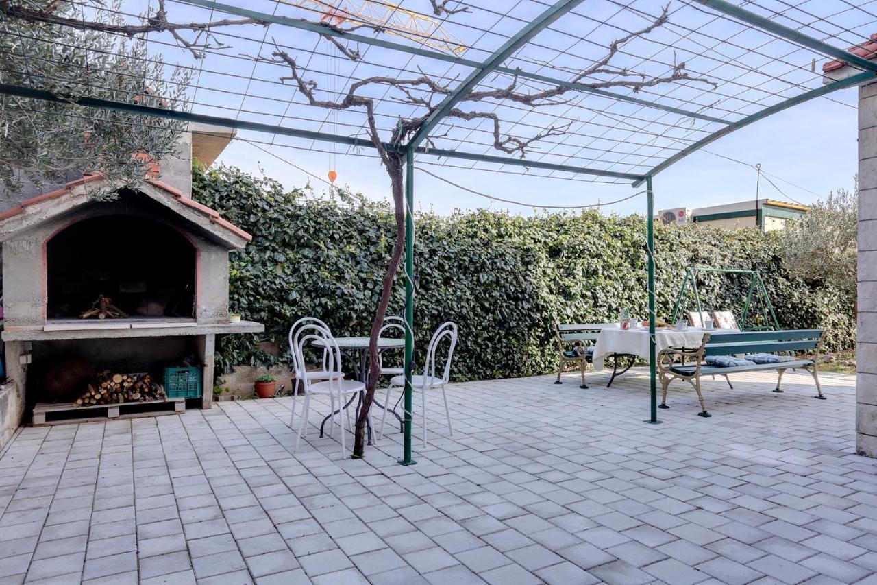 Adorable Apartment Ena Kaštela Zewnętrze zdjęcie